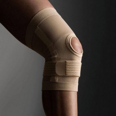 Comprar FARMALASTIC INNOVA RODILLERA ROTULIANA CON BANDA INFRAPATELAR TALLA MEDIANA al mejor precio en NuestraFarma, tu farmacia online